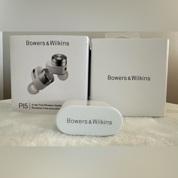 Bowers & Wilkins Pi5 In-Ear True Wireless Headphones - Picture 2 of 13